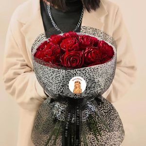 Regnerischer Rosenstrauß