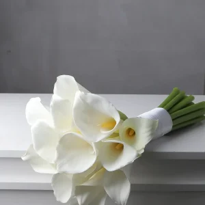 Brautstrauß in Trompetenform